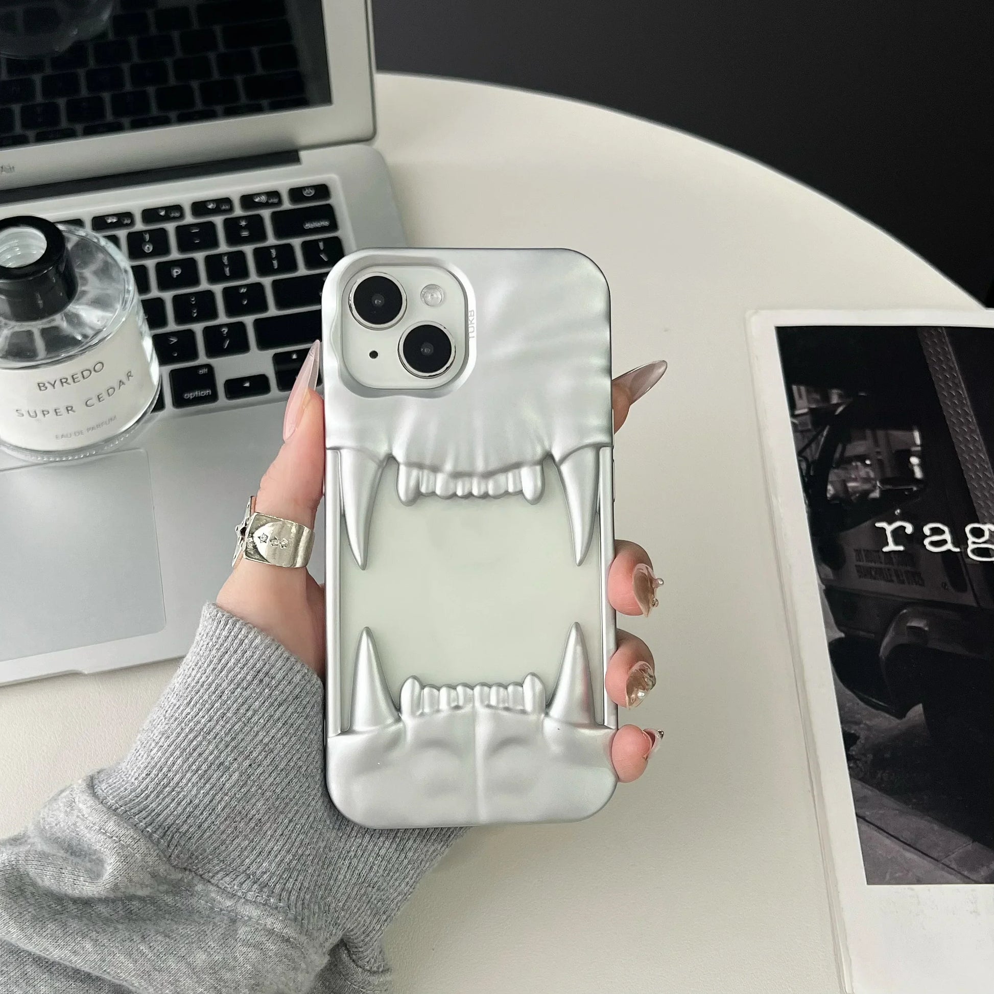 Canine Heat Dissipation Case - iPhone 12-16 Pro Max