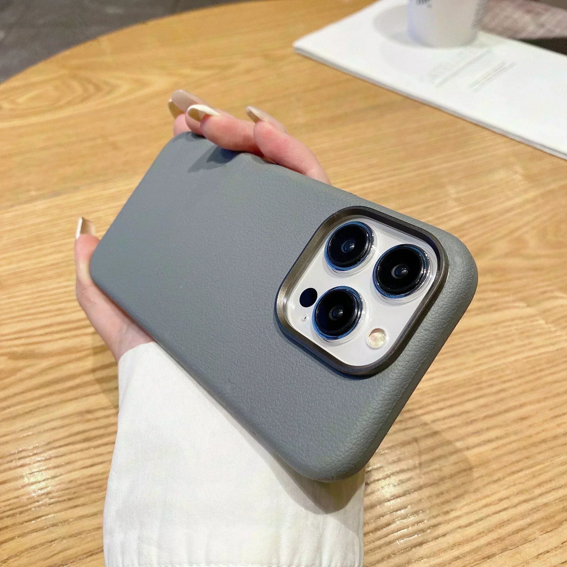 High-End Leather Case - iPhone 15 Pro Max