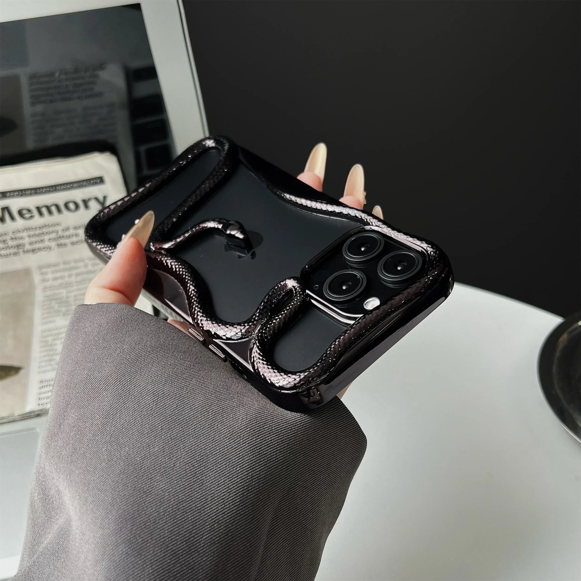 Plating Soft Snake Frame Case - iPhone 11-15 Pro Max