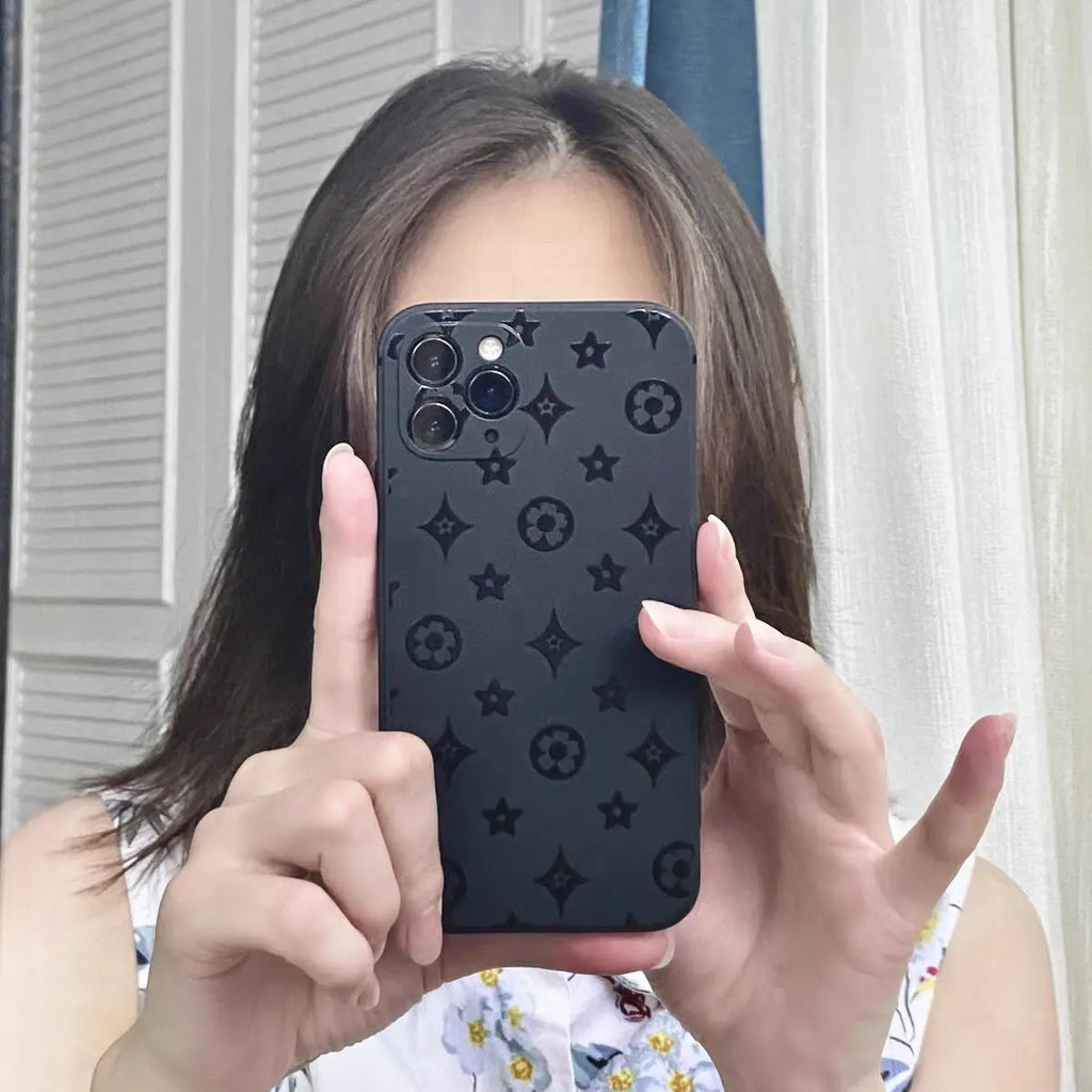 Retro Classic Black Case - iPhone 12-16 Pro Max