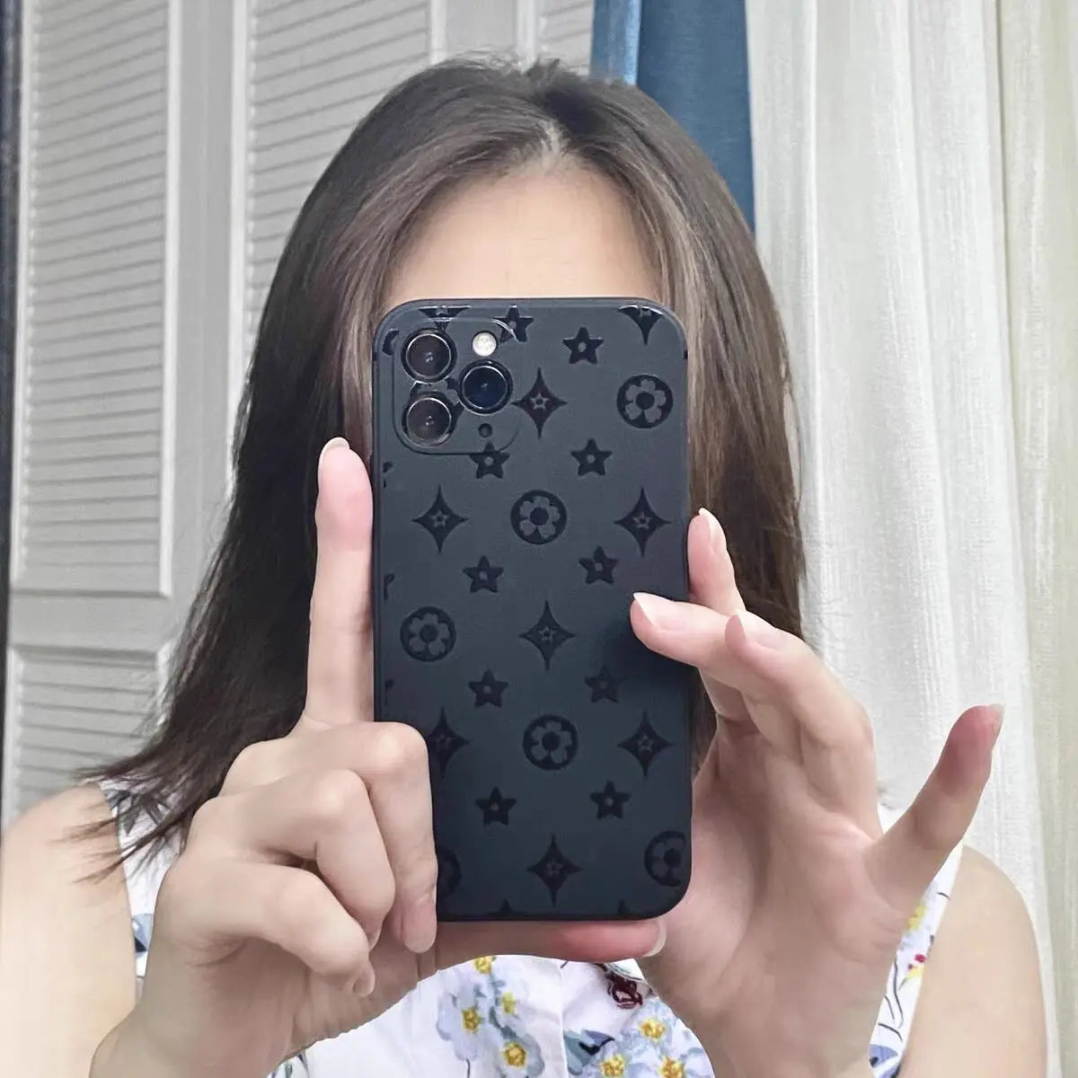 Retro Classic Black Case - iPhone 12-16 Pro Max