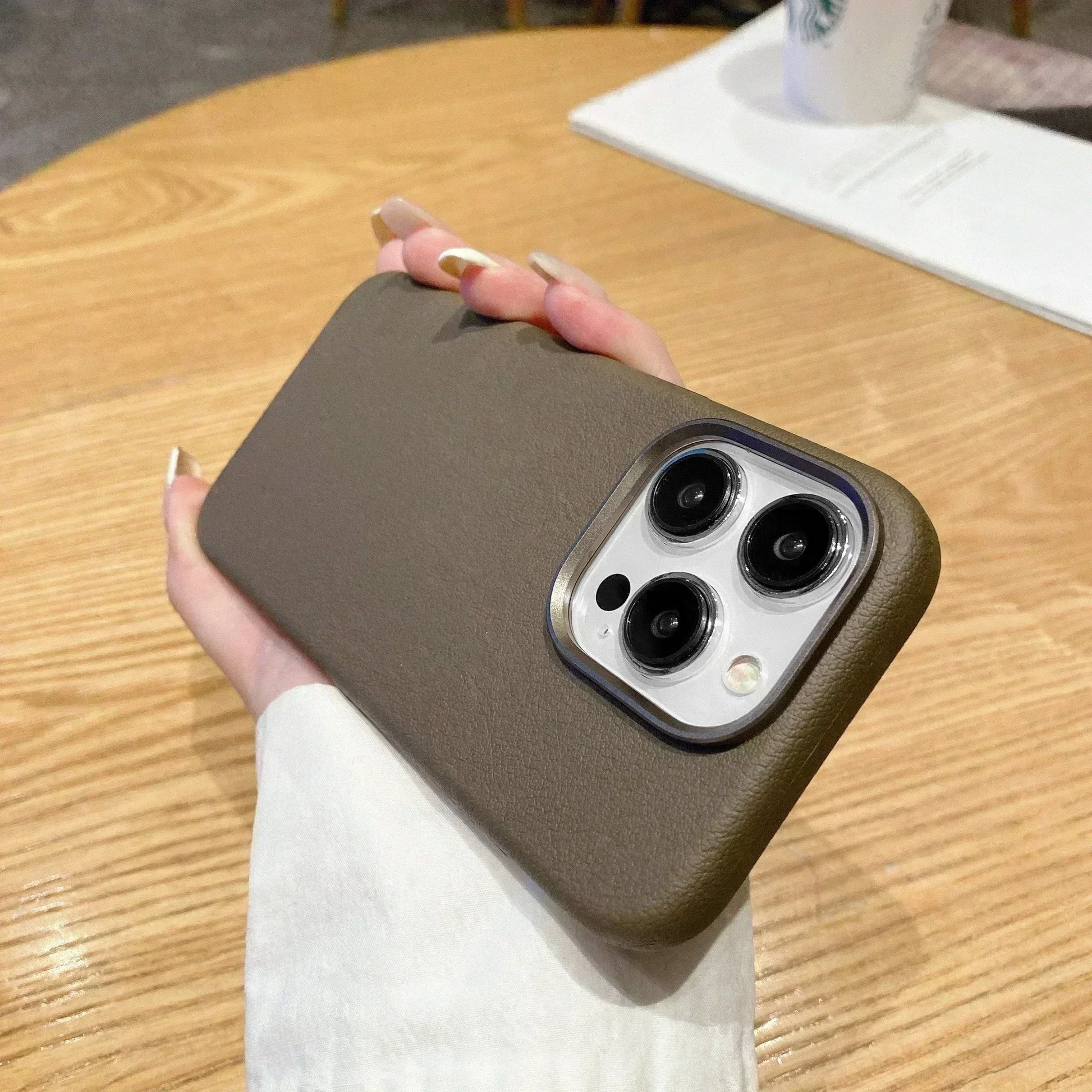 High-End Leather Case - iPhone 15 Pro Max